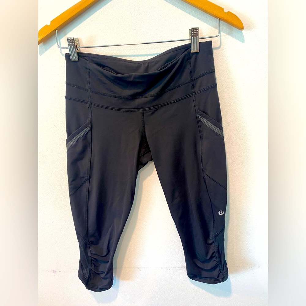 Lululemon Black RUN A Marathon Crop Size 6 - Picture 1 of 4